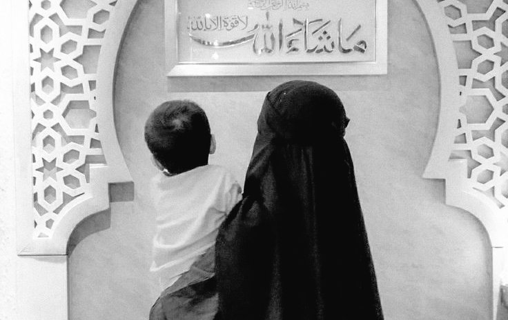Umu_alsaalihin's tweet photo. "The mother is the first school;
 if she is righteous her offspring will be righteous."

Be a umu al saliheen 🖤 https://t.co/MtsxiqPYB4