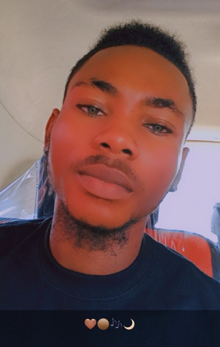 boywithdluv's tweet image. KV's 🤎 🦋 🌕
-
"I just needed someone 'out the box 'to talk to". How can that be? 🦋🤎 
_
#boywithdluv #truisikv #artist #love #faeries