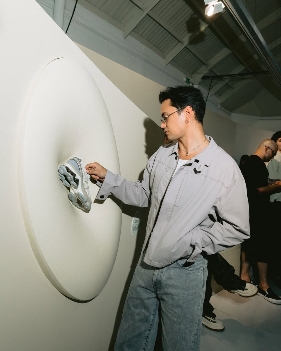 REIDersOfficial's tweet image. From Manila to Paris, we brought our SportStyle Philippines KOLs James, Issa &amp;amp; LA to attend Paris Fashion Week &amp;amp; experience the ASICS FW 25 Pop-Up

#ASICSSportStyle ▪︎ #ASICSPH #ASICSParisFashionWeek ▪︎ #PFW25

James Reid | #JamesReid | #IssaPressman

Check ©️SonakGroup&apos;s IG