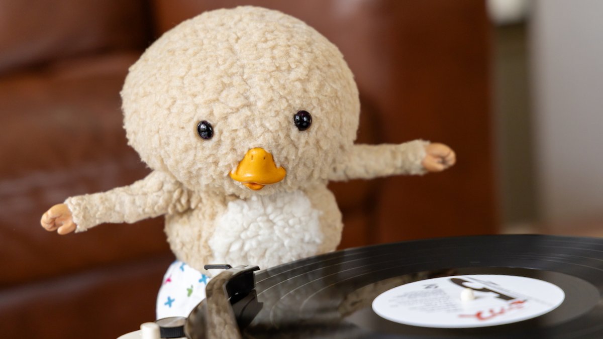 今日は、おとさんに「ちょとトガリこれ見て！」て言われて、見たら、バービボイの同じレコドが２まいあて、「こちは、新しく出たレコドだよ！」ておしえてもらたので、ききくらべしてみたら、同じ曲なのに、新しいレコドの方は、なぜか、新しい曲みたいにきこえて、すごかたです！
#バービーボーイズ