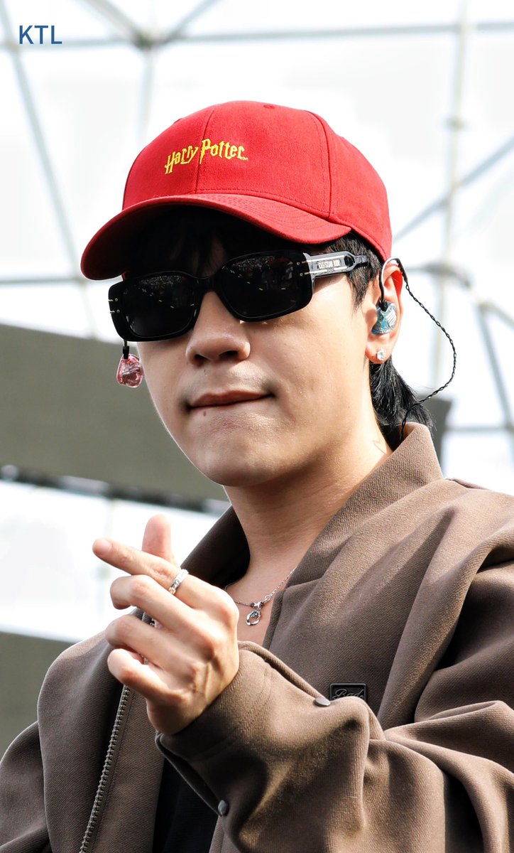 FansitePandas's tweet photo. #QuangHungMasterD 
@fc_muzik @fc_muzik @QH_MasterD https://t.co/9iFIzHYTlv