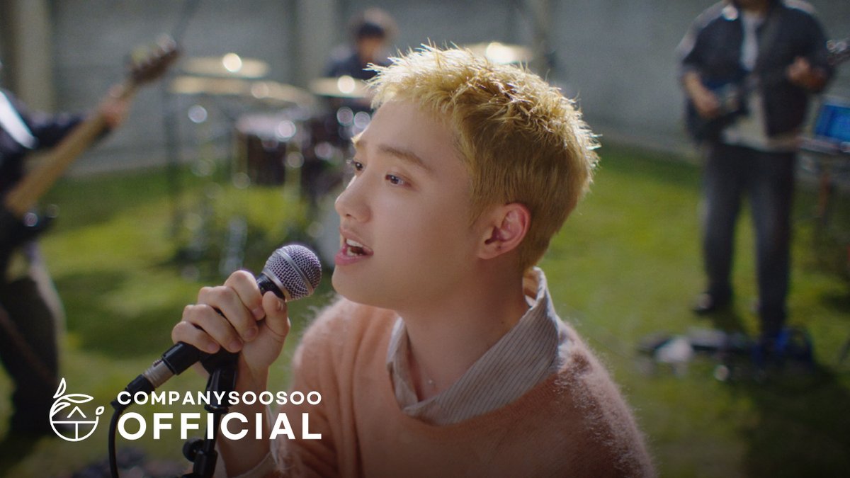 도경수 첫 번째 정규 앨범 [BLISS] 
Doh Kyung Soo The 1st full album [BLISS]

🎵2025.07.07 6PM (KST)

'놀이터 (Do you remember?)' Live Clip (Preview)
🔗youtu.be/yrOCIH_yHHM

#도경수 #DOHKYUNGSOO
#BLISS #DOHKYUNGSOO_BLISS
#컴퍼니수수 #CompanySoosoo