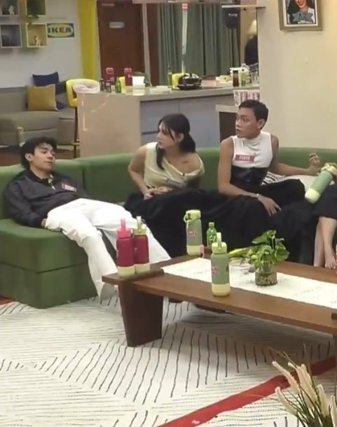 cutie ng mag-ina habang ang ama..

#famahal