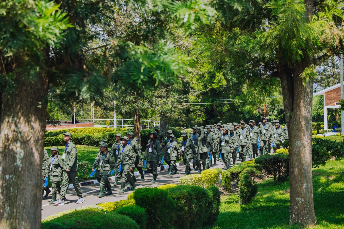 Abitabiriye Itorero #Indangamirwa15 baraye bageze mu Kigo cy’Ubutore cya Nkumba giherereye mu Karere ka Burera.

Mu gihe cy’iminsi 45 bazamara hano, bazahabwa inyigisho zitandukanye zigamije kububakamo indangagaciro na kirazira by’umuco nyarwanda; kuba Intagamburuzwa mu bibazo