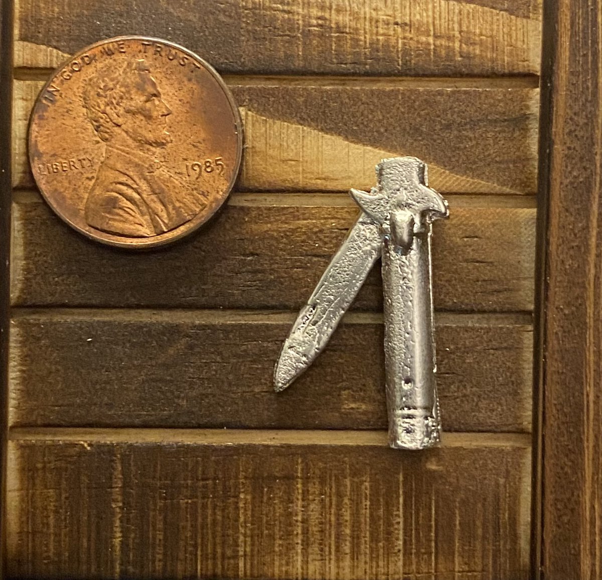 BugOutBullion's tweet photo. A Silver Stiletto for this weeks #WeaponsWednesday .999Ag
#silver #silversqueeze #Handpours #preciousmetals #investing https://t.co/fMS09TQZqN