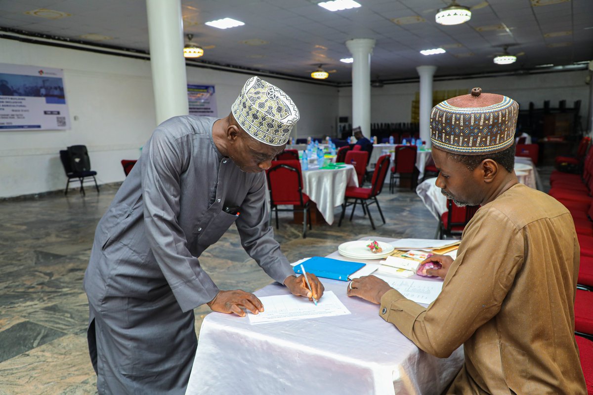 switchadvisory's tweet photo. Kicked off the Niger FRILIA Training with a warm welcome at the registration table!

Participants came in fresh ready for the 2-day training. 

#FRILIA #SABER #SwitchAdvisory #LandBasedInvestment #AgriculturalInvestments https://t.co/4cY1ZxJ39A