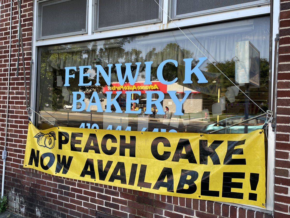 ScottWykoffWBAL's tweet photo. Yes! It’s #PeachCake time at #FenwickBakery ! It’s a #Baltimore summer tradition like no other as folks flock to the iconic bakery along #HarfordRoad each year in July to score delicious peach cakes and peach buns. With a drizzle of sugar on mine thank you!
@wbalradio @Steve_Byk https://t.co/rYvS1Obm9g