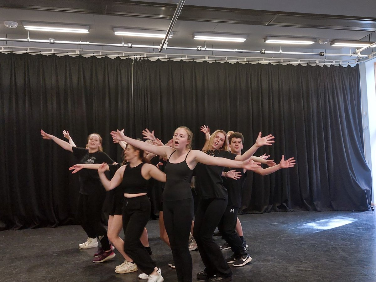 Join our Summer Conservatoire – an intensive training programme for aspiring performers and theatre-makers. Spaces are full but we have a few left in the Musical Theatre Experience course. Learn more and apply now: gsauk.org/courses/summer…