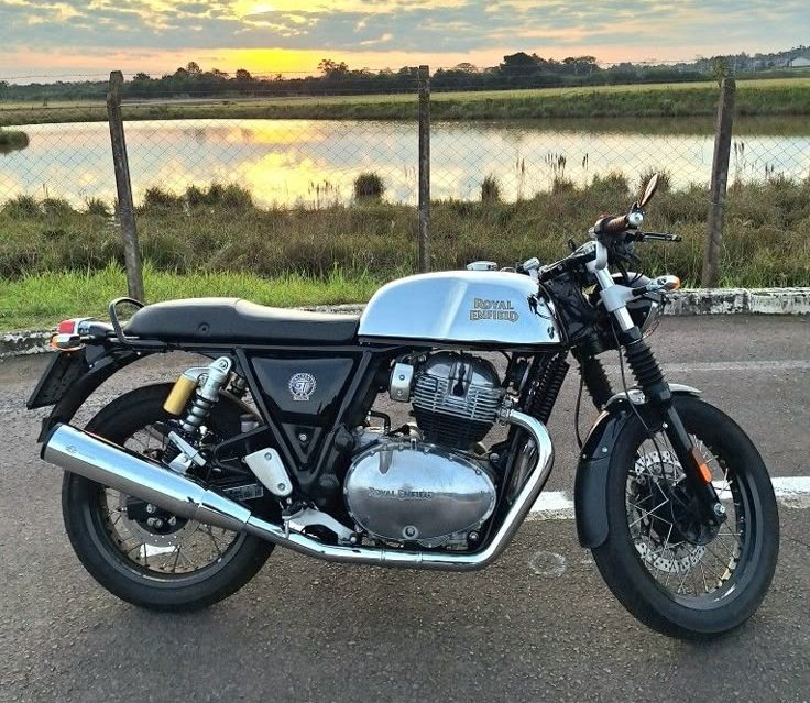 hajarkagalwa's tweet photo. Boys, which bike do you like the most? https://t.co/M9i7NDhL8w