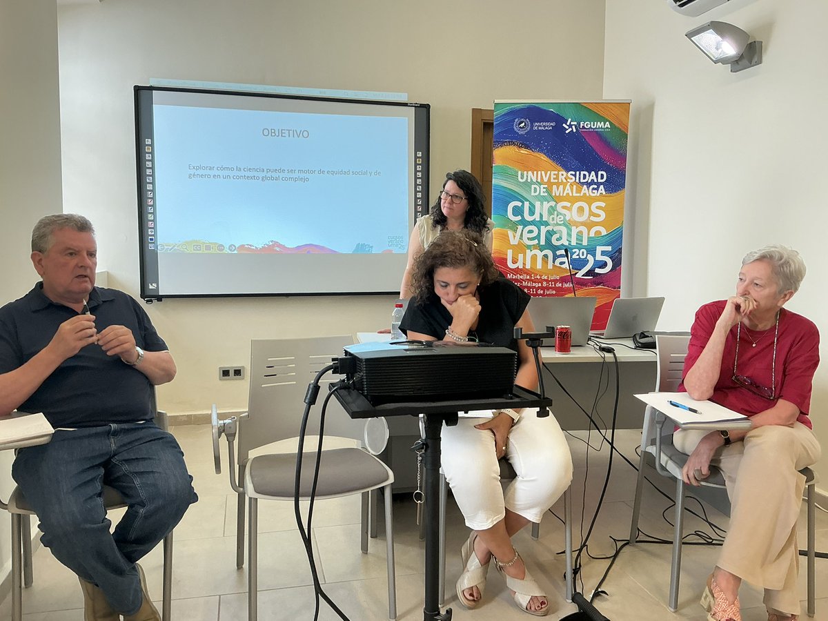emulenews's tweet photo. #FGUMA #CursoVeranoUMA #Marbella Mesa redonda: «Ciencia y equidad para un futuro compartido» con Eulalia Pérez Sedeño, Rosa López Ramírez y Antonio Diéguez Lucena, moderados por Ana Grande Pérez. https://t.co/2OWT3QmIXu