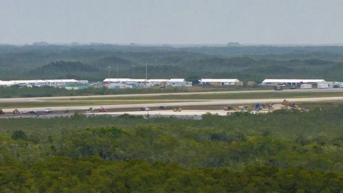 Apertura centro detención Alligator Alcatraz en Florida, con apoyo políticos anticubanos, evidencia traición de estos a sus electores, a cambio de miles de dólares de lobby antinmigrantes y simpatía del gobierno EEUU.

Urge sean respetados los derechos de los migrantes detenidos.