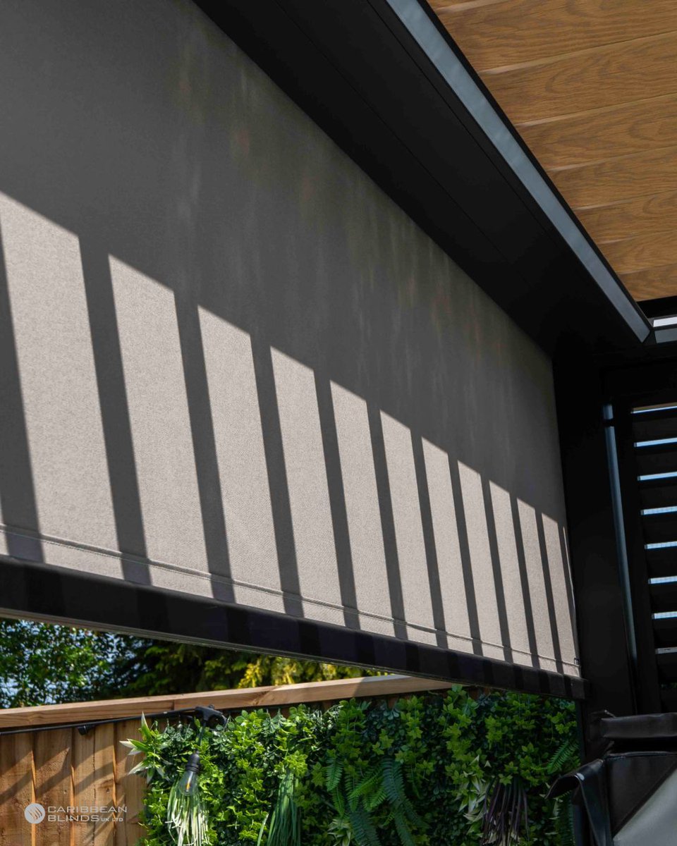 cbsolarshading's tweet photo. Turn your garden into a five-star escape. With a louvered pergola and built-in side screens, you can control the sun and shade exactly how you like it, for that perfect holiday feeling, no passport required! #externalshading #louveredpergola #outdoorliving #caribbeanblinds https://t.co/T1bF9UXRfB