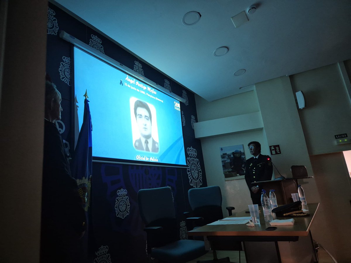 Hoy hemos asistido al acto de <a href="/policia/">Policía Nacional</a> de #Baleares con motivo del “DÍA DE LAS VÍCTIMAS DEL TERRORISMO EN LA POLICÍA NACIONAL” 🖤

Instituido desde el 2024 en memoria de l@s policías 👮🏻‍♀️ 👮🏼‍♂️  fallecidos en atentados 🇪🇸 y como muestra de #solidaridad a sus familiares.