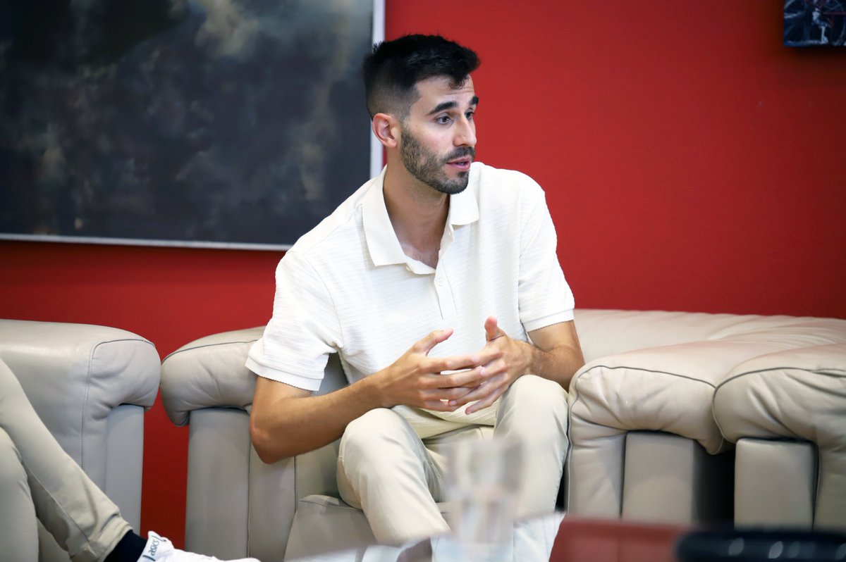📍 El lugar de encuentro será el espacio CaixaForum Madrid (P.º del Prado, 36) a partir de las 17:00 horas. 

Desde allí iniciaremos la marcha desde Atocha hasta la Plaza de Colón. 

🏳️‍🌈 ¡Acompáñanos! docs.google.com/forms/d/e/1FAI…

¡Te esperamos! 😃