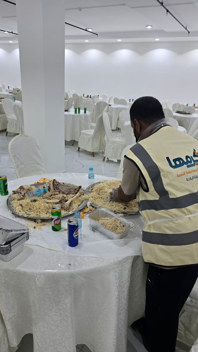 قصر غرام وقصر شهبه.. مناسبات امتلأت بالفرح وبالعمل المبارك من جمعيتكم حيث بلغ ماتم جمعه من الطعام بتعاون أصحاب المناسبات وحرصهم ما يقارب 482 وجبه تم توزيعها في حينها