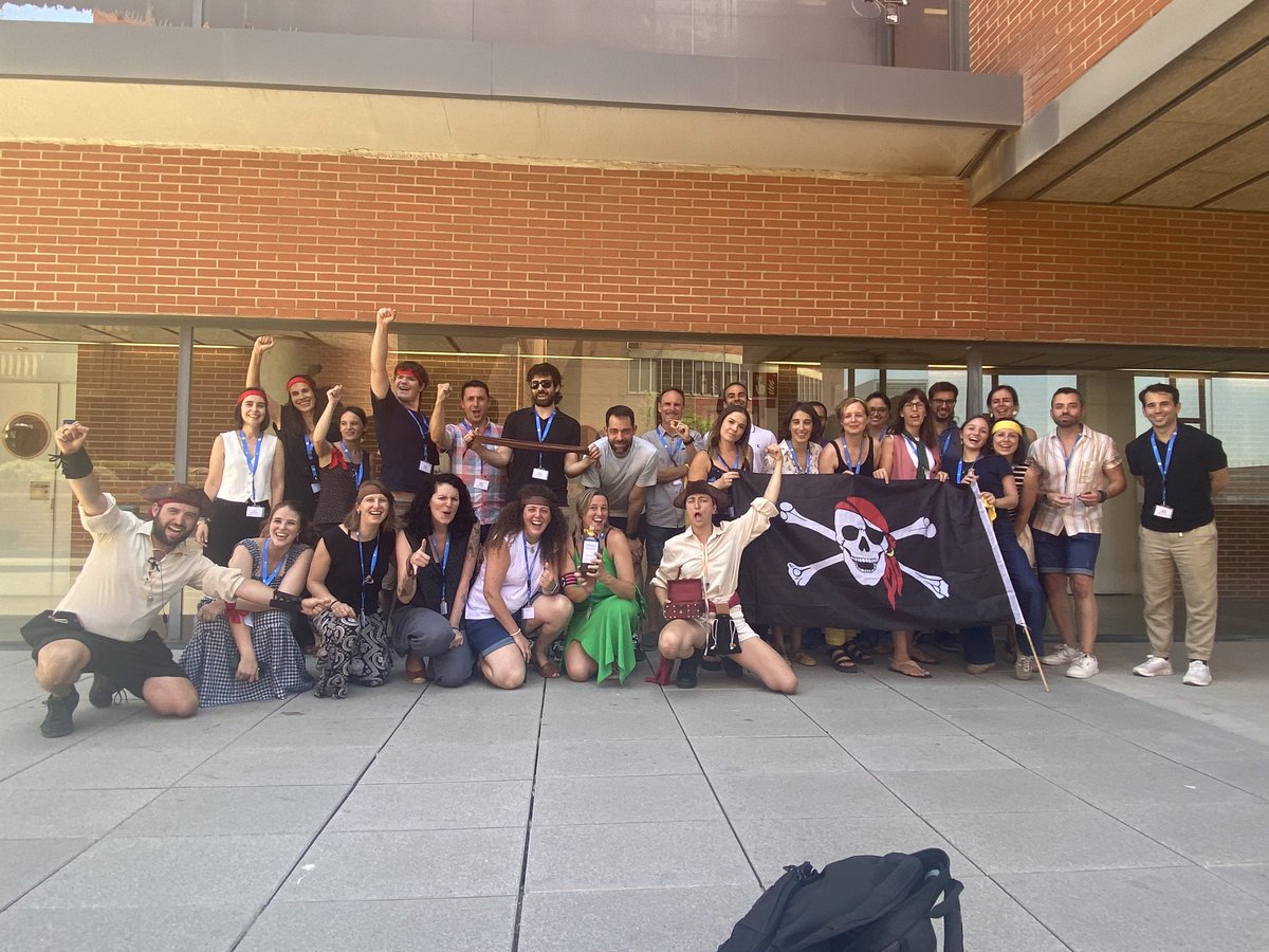 UBneuroscience's tweet image. 🗺️ Team building in full swing: “Isla Maians and the Treasure of Barbaroja”. Problem-solving, collaboration, and a lot of laughs. A neuroscientist’s brain never rests—even in games! 🧠🏴☠️
#TeamBuilding #UBneuro