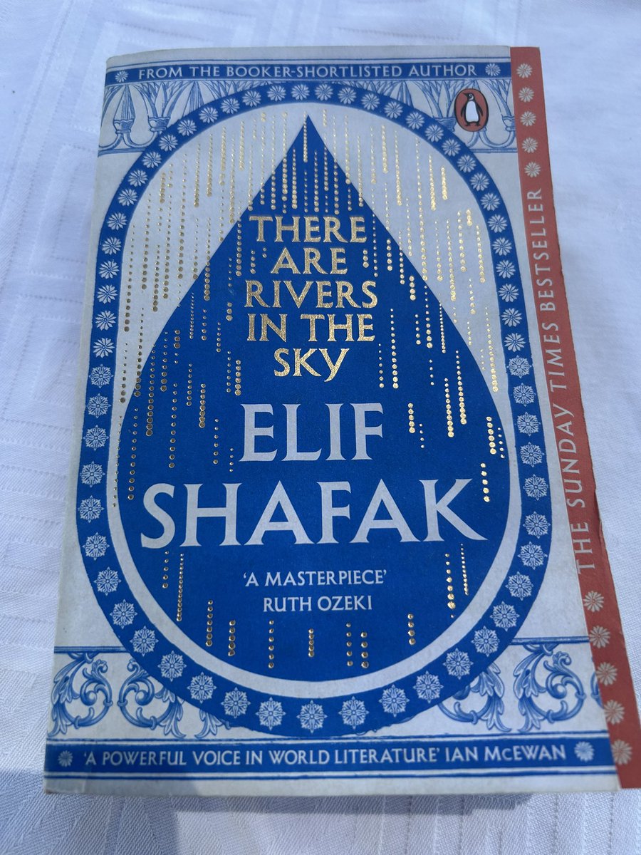 CarolineNaven's tweet image. #book14 gutted to have finished this as it is astonishing. Beautiful and moving stories of 3 lives all connected by water. Storytelling at its best. #2booksayearresolution