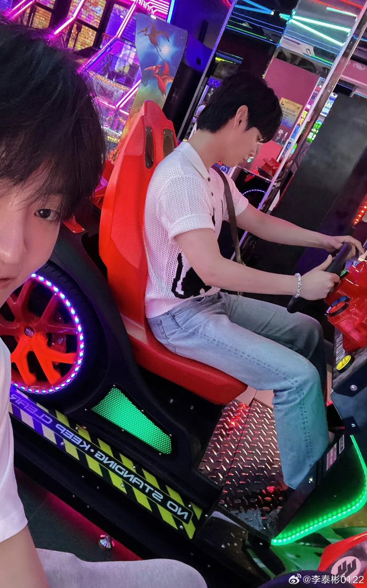 ametistlex's tweet photo. update: it wasn't just a friendly dinner, it was a whole joovin date!! 🥹 https://t.co/eCDXQJqLvJ