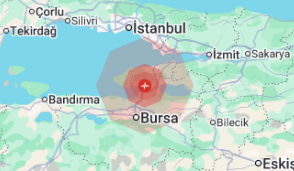 İstanbul ve çevre illerde hissedilen bir deprem oldu.

• Merkez Üssü: Yalova
• Tahmini Büyüklük: 4,0