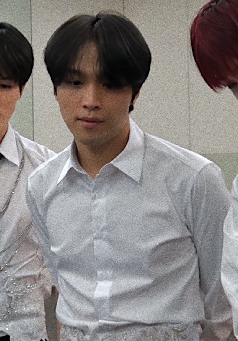 남자가슴존나좋음