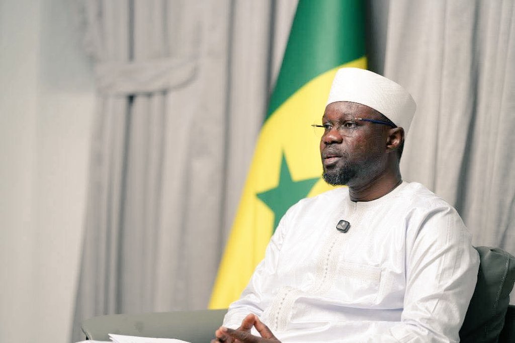 Avec lui nous redressons notre Sénégal. Ensemble nous allons continuer à redresser notre pays. Redresser un pays exige de nous redresser en tant que peuple. De nous redresser toutes et tous individuellement. 
GMS,