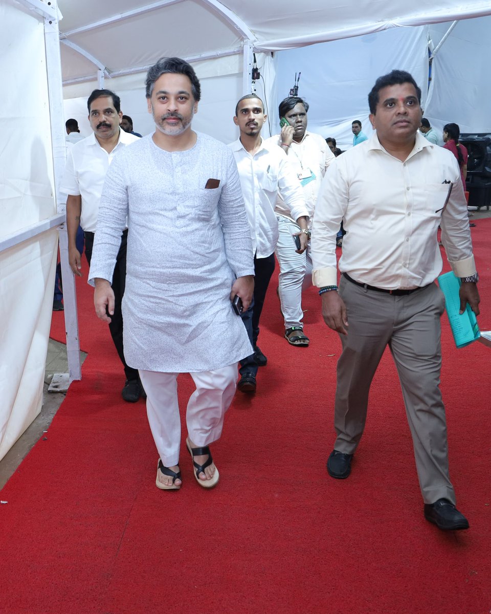 meNeeleshNRane's tweet photo. 📍 विधान भवन, #मुंबई |

विधिमंडळाचे पावसाळी अधिवेशन - २०२५ , दिवस तिसरा. https://t.co/dsLIvK3pI6