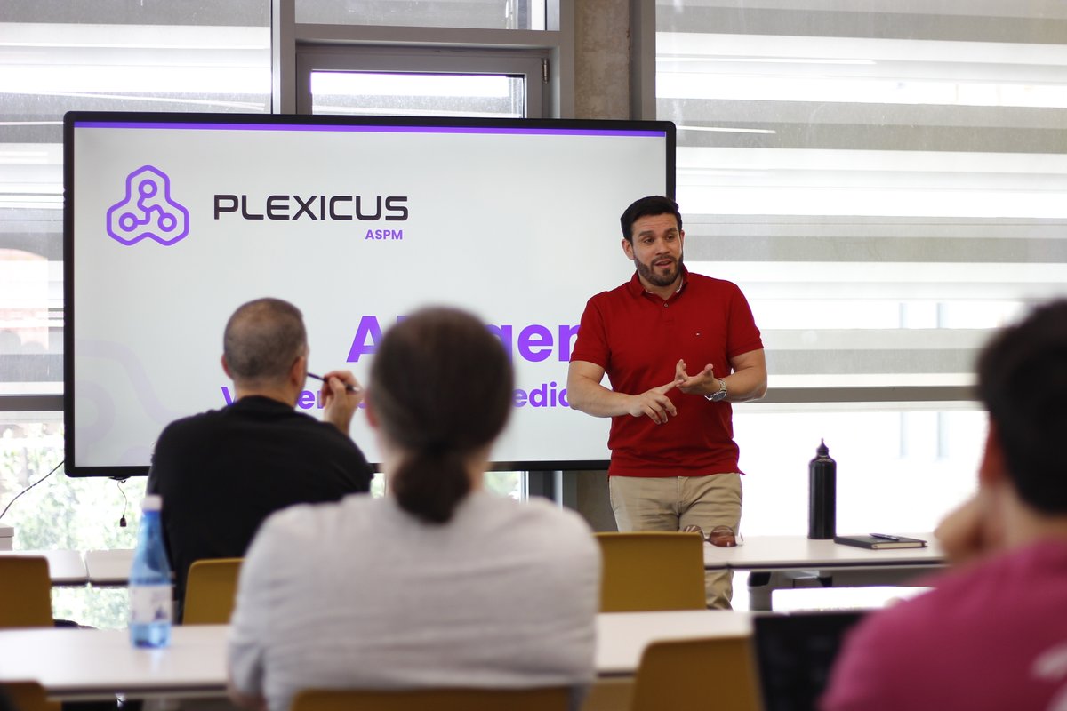 Startup_VLC's tweet image. 🍃 El programa de incubación del #CybersecurityStartupProgram, organizado por @INCIBE y Startup Valencia, llega a su fin
Bueno… al menos las clases de esta 2ª edición 😉
🔛 Los participantes han recibido formaciones de profesionales del ecosistema de @AktionLegal,…