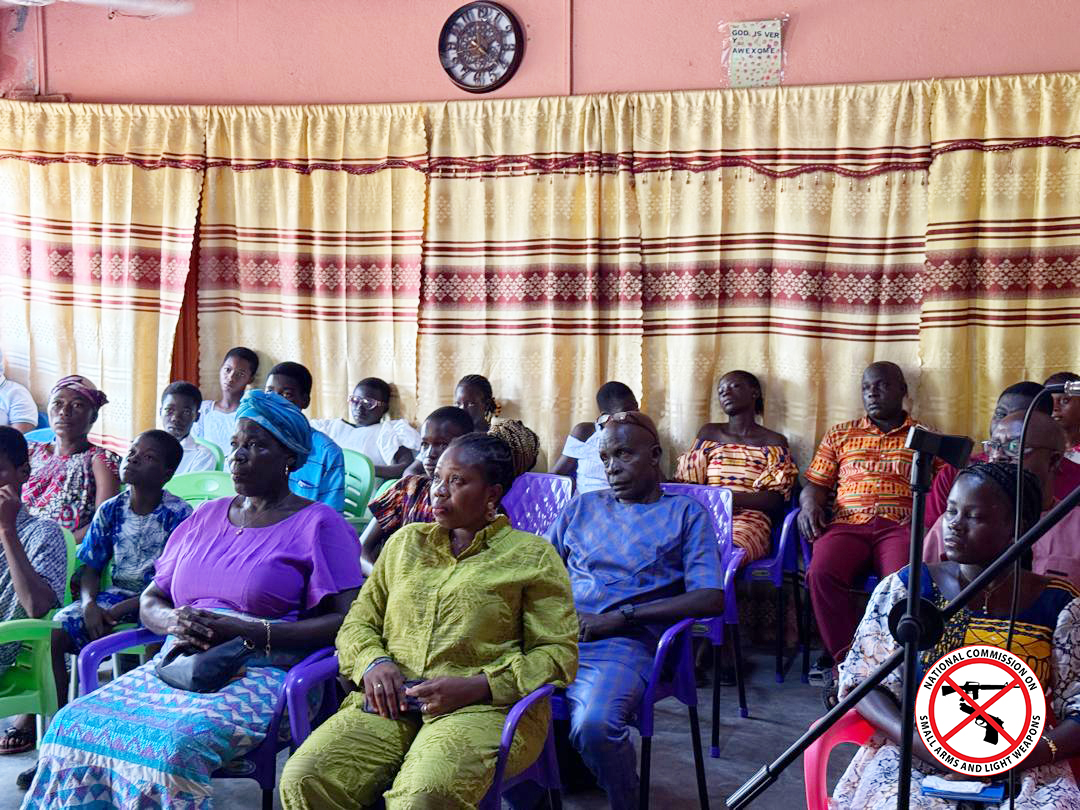 SmallArmsGh's tweet image. NACSA Elubo met with parents at Elubo PCG to stress safe firearm storage & the dangers of illicit gun access among children. Safe homes = safe children. Let’s protect our future! 🛡️ #NACSA #CommunitySafety #GunFreeGhana #Elubo