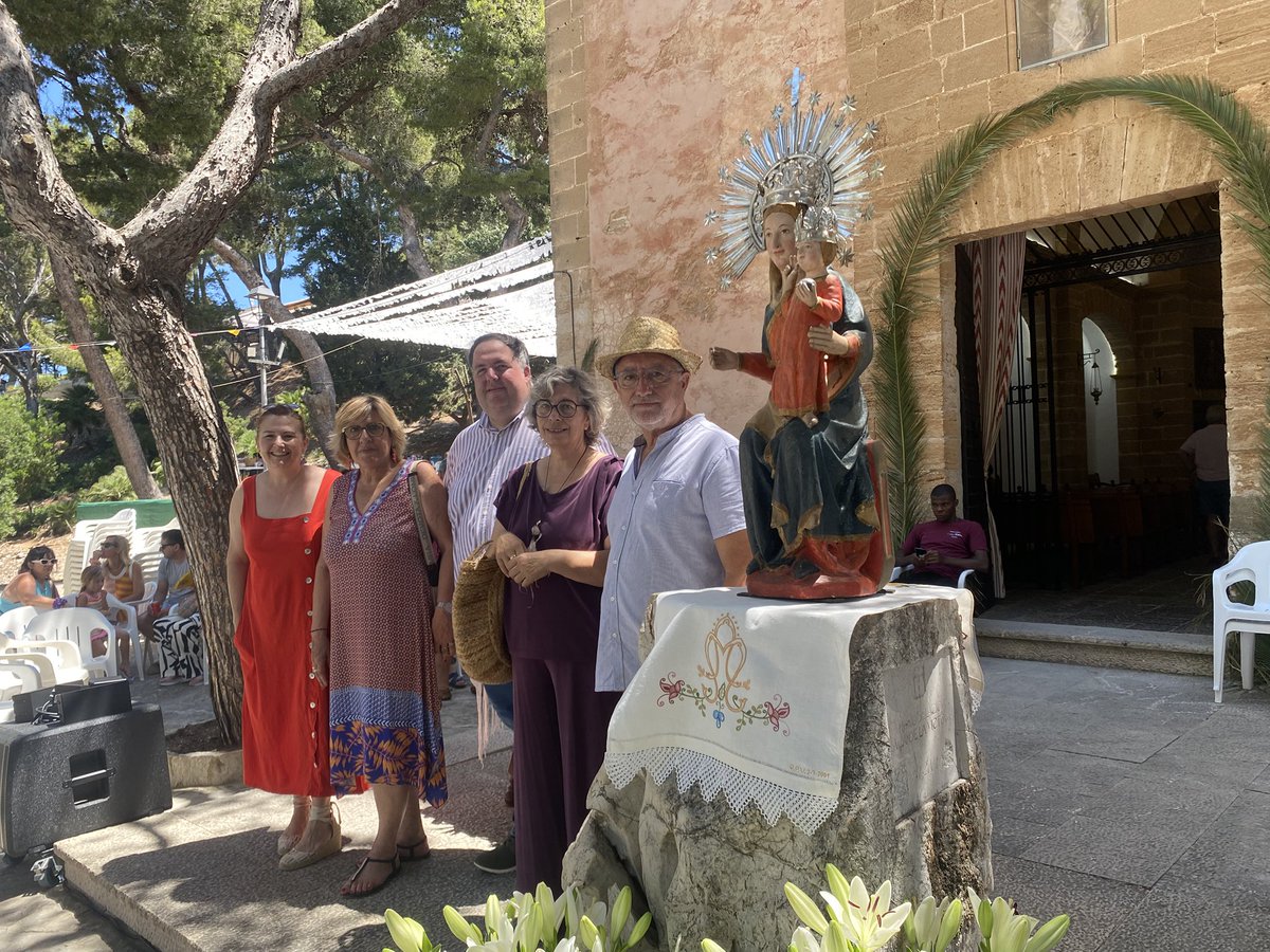 Molts d'anys, Alcúdia! 🌟 Avui celebram la festa de la Victòria, una tradició ben arrelada al cor del nostre poble. 

Visca la Mare de Déu de la Victòria i visca Alcúdia! 🎉