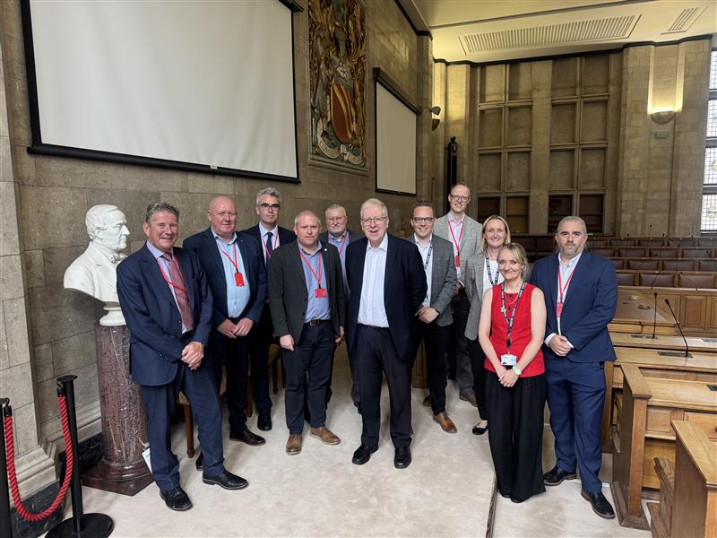 Transport for the North (@transport4north) on Twitter photo We hosted a Rail Freight Roundtable bringing together freight operating companies including <a href="/ColasRailUK/">Colas Rail UK</a>, <a href="/DBCargoUK_/">DB Cargo UK</a> , DRS, @Freightliner, <a href="/RailFreight/">Freightliner</a>, and industry bodies. Focusing on how we can move more goods across the North by rail!
#RailFreight #SustainableTransport We hosted a Rail Freight Roundtable bringing together freight operating companies including <a href="/ColasRailUK/">Colas Rail UK</a>, <a href="/DBCargoUK_/">DB Cargo UK</a> , DRS, @Freightliner, <a href="/RailFreight/">Freightliner</a>, and industry bodies. Focusing on how we can move more goods across the North by rail!
#RailFreight #SustainableTransport