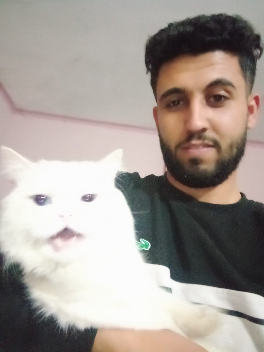 AboJamil97's tweet image. For those who don’t know me, my name is Mohamed.
I’m a graduate in Health Management, and my dream was to live a decent life with my little family. I married my beloved Qamar, and we shared the happiest days together. ❤️
I worked hard to build us a home where we could feel safe.…