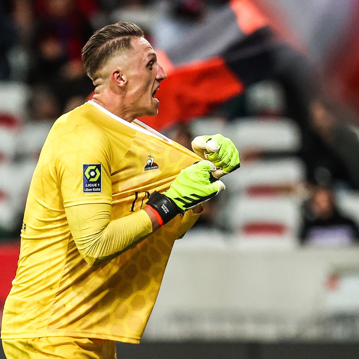 Merci pour ta campagne en coupe de France 2021-2022  
Merci pour ta patience et ta persévérance en 2022-2023 
Merci pour ta saison stratosphérique 2023-2024 
Merci pour cette saison 2024-2025 ( ton match au parc 👀) 
Merci pour tout <a href="/marcin_bulka/">Marcin Bułka</a> ❤️ #OGCNice