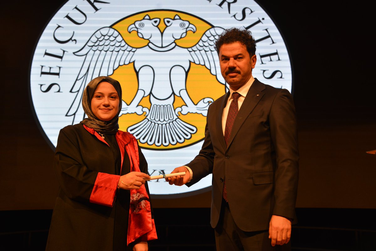 SUTIPFAKULTESI's tweet photo. Fakültemizde Mezuniyet Coşkusu
https://t.co/GLYg4Zvljx https://t.co/aopR2C2js2