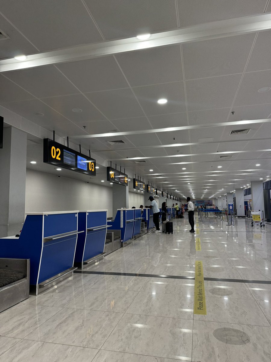 Airport this way 🥲