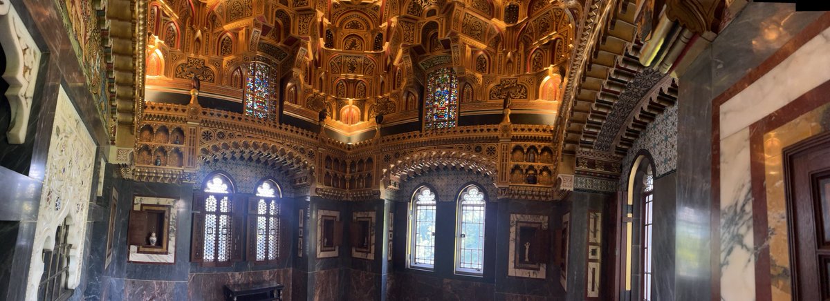 DavidShawParker's tweet photo. #DayOff #CardiffCastle #RudeNotTo https://t.co/KDTkzuFqzK