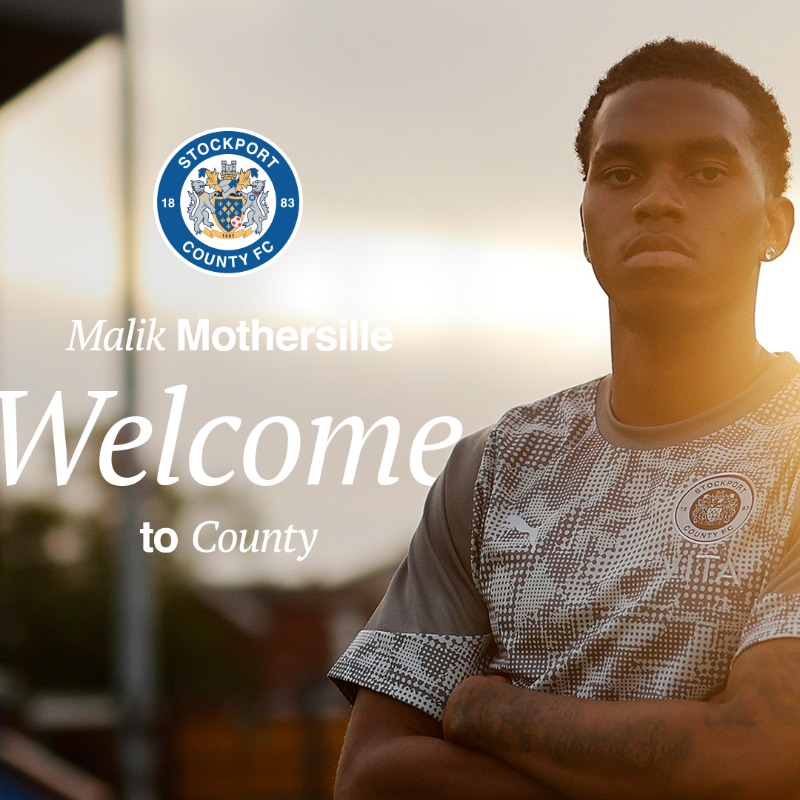 StockportCounty's tweet photo. Introducing your new club-record signing ✍️

Jamaica international Malik Mothersille joins us from Peterborough United on a three-year deal 🔵🎩

Welcome to Edgeley Park, Malik!​ 🤝

#StockportCounty