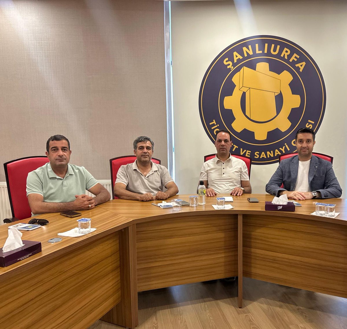 3.Meslek Komitesi (Dayanaklı Tüketim Ürünleri Sektörü) Temmuz ayı olağan toplantısı;  Yönetim Kurulu, Meclis ve Komite üyelerinin katılımıyla gerçekleşti. Toplantıda gündem maddelerinin yanı sıra sektörel sorunlar ve çözüm önerileri görüşüldü.