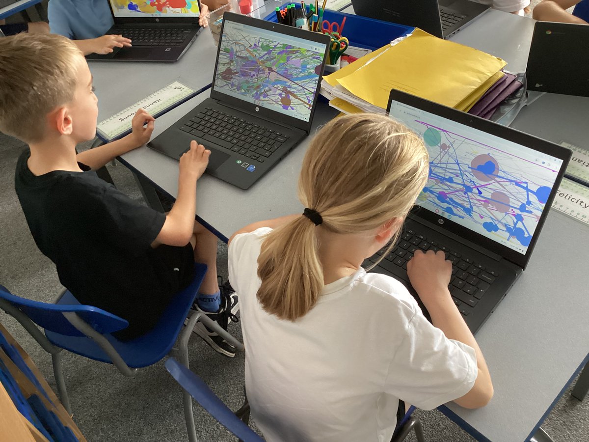 raeburnprimary's tweet image. Year 2 have created their own digital action paintings in the style of the famous artist #jacksonpollock
#Raeburncomputing  #RaeburnYear2