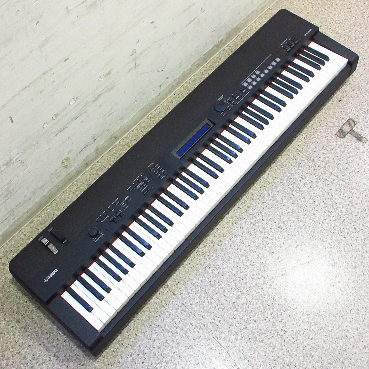 ishibashi_yoko's tweet photo. 【中古】YAMAHA / #CP40 STAGE
コンパクトなパッケージにリアルなピアノの音とタッチを備えた #ステージピアノ。
全体的にスリキズやよごれはところどころ見られますが、現状演奏に問題はございません。
詳細はコチラから⏬️
https://t.co/ZcwTev09ag
#キーボードマート
#ヤマハ https://t.co/z9p9c9JgVc