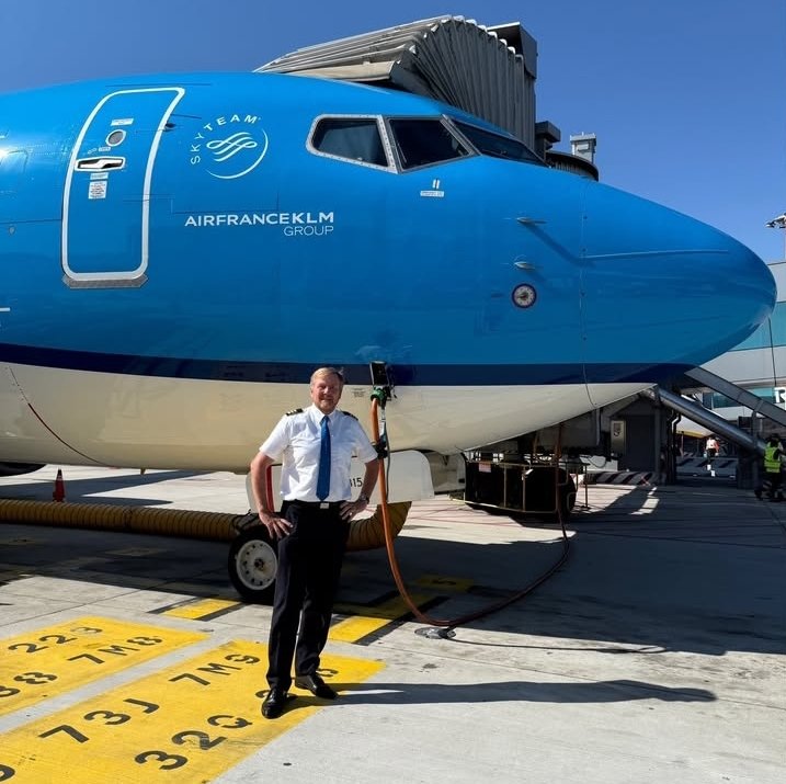BartolucciFabio's tweet image. Quarantacinque anni di passione per il volo per re Willem Alexander dei Paesi Bassi. La Casa Reale olandese festeggia i quarant'anni dal brevetto di pilota d'aereo ottenuto dal re, con queste quattro foto, che raccontano i quattro decenni di volo.