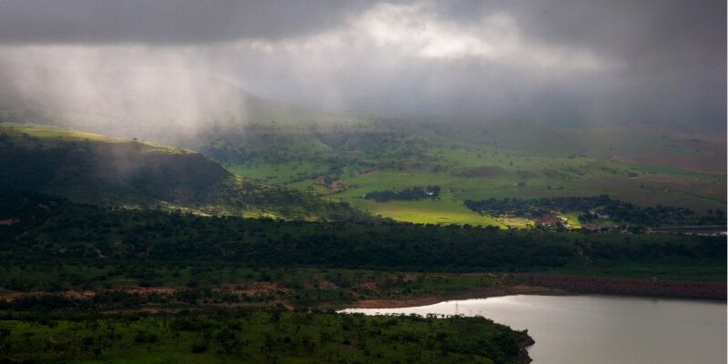11 Best Monsoon Destinations In South India | 3-Day Getaways 
Check here: buff.ly/6F8XjMC

#travel #roadtrip #monsoongetaways #southIndia #monsoontravel #travelduringrain