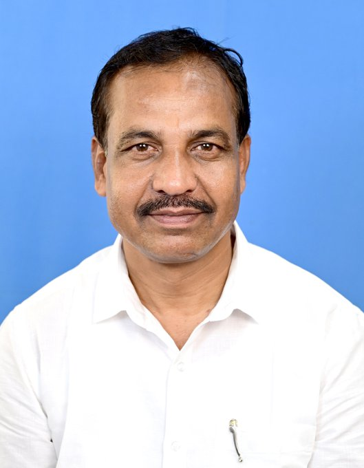 ArgusNews_in's tweet photo. #ଯିଏ_ବି_କାଣ୍ଡ_କରାଇଛି_ଛଡ଼ାଯିବନି
BMC ଆଟାକ୍ ଘଟଣାରେ ପରିବହନ ମନ୍ତ୍ରୀଙ୍କ ପ୍ରତିକ୍ରିୟା
'ଘଟଣାରେ ସମ୍ପୃକ୍ତ କୌଣସି ବ୍ୟକ୍ତିଙ୍କୁ ଛଡ଼ା ଯିବନି'
ଯିଏ ବି ଏହି କାଣ୍ଡ କରାଇଛି ଛଡ଼ା ଯିବ ନାହିଁ: ପରିବହନ ମନ୍ତ୍ରୀ
#Jagannathpradhan #BMCAttack #Odisha #Bibhutijena https://t.co/B63eCWb6Ie