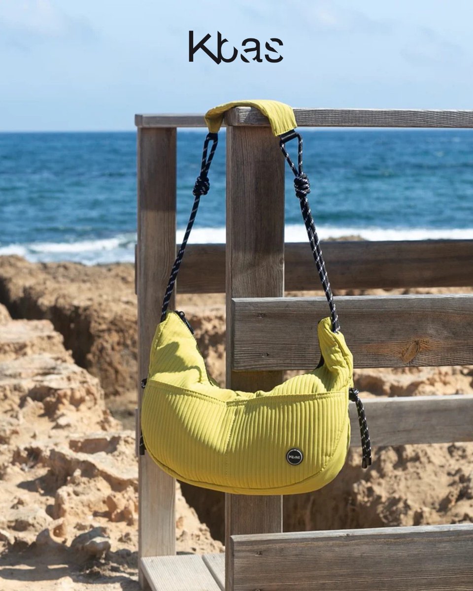 volumbags's tweet photo. 📷 Luz propia en cada paso
Nuestro bolso media luna en amarillo es ese toque de alegría que transforma cualquier look.
Ligero, cómodo y con el espacio justo para todo lo que necesitas.
¿Lista para brillar? 📷
#proudofmybag #BeDifferent https://t.co/mlppfBeP9C