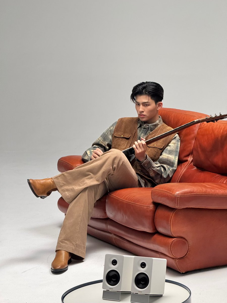 𝐍𝐚𝐫𝐚. tweet media