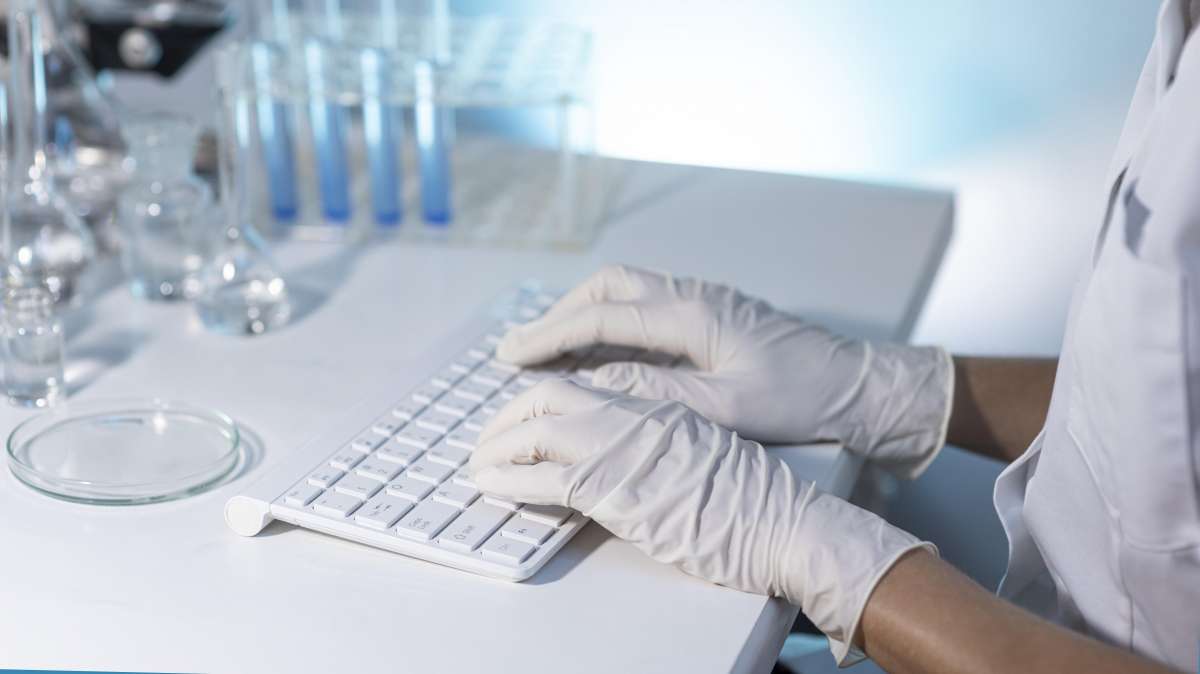 🧬 España avanza hacia una medicina más  personalizada gracias a la farmacogenética.
🔐 En Genomcore llevamos +10 años integrando genómica en la práctica clínica.
📈 Lo que hoy empieza con 64 fármacos, será el estándar de mañana.
👉 genomcore.com
lnkd.in/dXCwD6tE