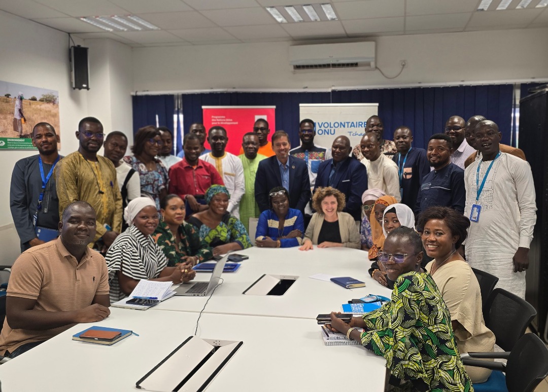 PNUD TCHAD (@pnud_tchad) on Twitter photo 💡 Le saviez-vous ?
Plus de 90 Volontaires de l'ONU sont engagés au Tchad 🇹🇩, dont plus d’un quart aux côtés de <a href="/PNUD_Tchad/">PNUD TCHAD</a>.
Merci à #EliseBouvet, @Martin_Sodji et à nos formidables VNUs pour ces échanges riches et inspirants sur l’avenir de notre partenariat.
#UNVolunteers 💡 Le saviez-vous ?
Plus de 90 Volontaires de l'ONU sont engagés au Tchad 🇹🇩, dont plus d’un quart aux côtés de <a href="/PNUD_Tchad/">PNUD TCHAD</a>.
Merci à #EliseBouvet, @Martin_Sodji et à nos formidables VNUs pour ces échanges riches et inspirants sur l’avenir de notre partenariat.
#UNVolunteers