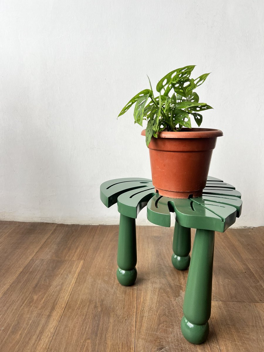 anigray's tweet photo. okayyy, finally done!
- monstera-shaped stool

for the legs, i thought of nupe stool–inspired designs, but ended up flipping the idea into this.

it is perfect as a planter, decorative piece, side table or just something to spark joy in your home.

available in any color for 50k https://t.co/I83nyMI9mb