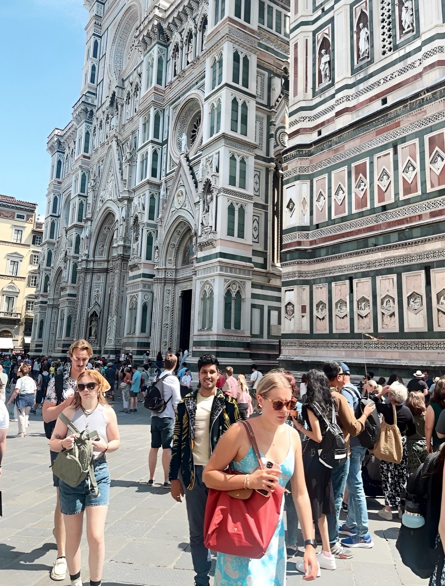 naanikrissh's tweet photo. From Florence with love…
Europe, you didn’t just inspire me —
you touched something eternal in my soul. 🌍❤️🔥
#NaaniKrissh #GlobalLegacy #FlorenceMagic #ArtHasNoBorders #SoulConnected
#europe https://t.co/v2yUdJx9Jm