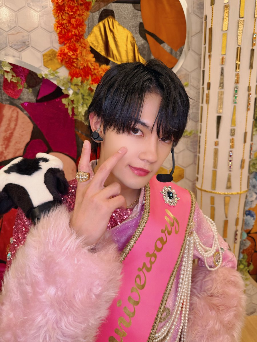 M!LK🐮ピンクの肩に牛の人 #佐野勇斗 SANO HAYATO メンバーカラー