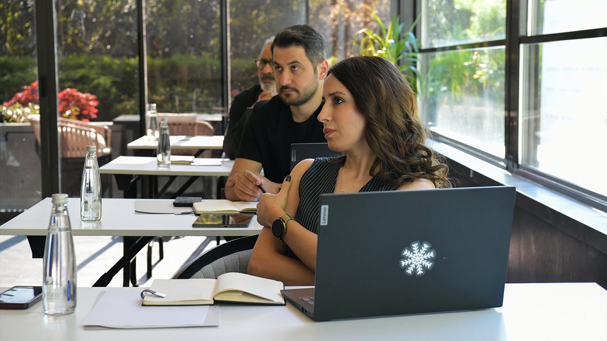 We delivered an in-depth theoretical training on hair transplantation at Dr. Terziler Academy. As one of the leading institutions in this field, we are proud to guide the future of hair restoration. Our sessions are interactive, intensive, and incredibly productive.